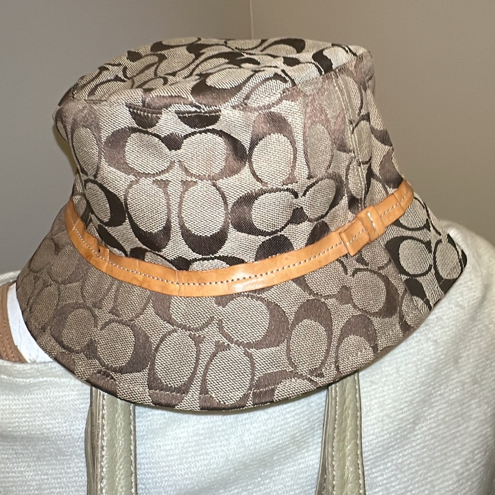 AUTHENTIC Y2K Coach Vintage Bucket Hat